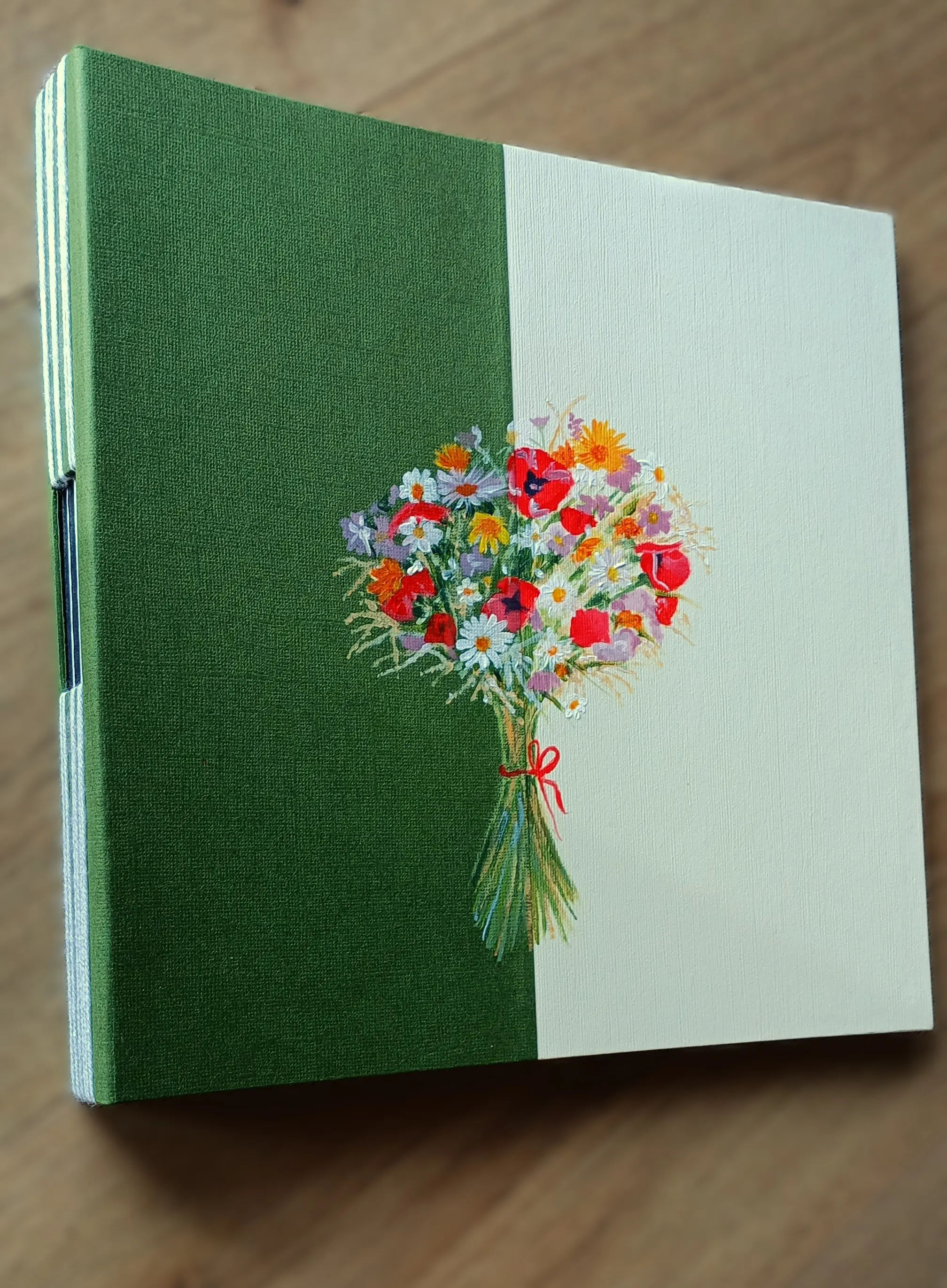 Exemple de personnalisation à la peinture - Grand album - mariage champêtre